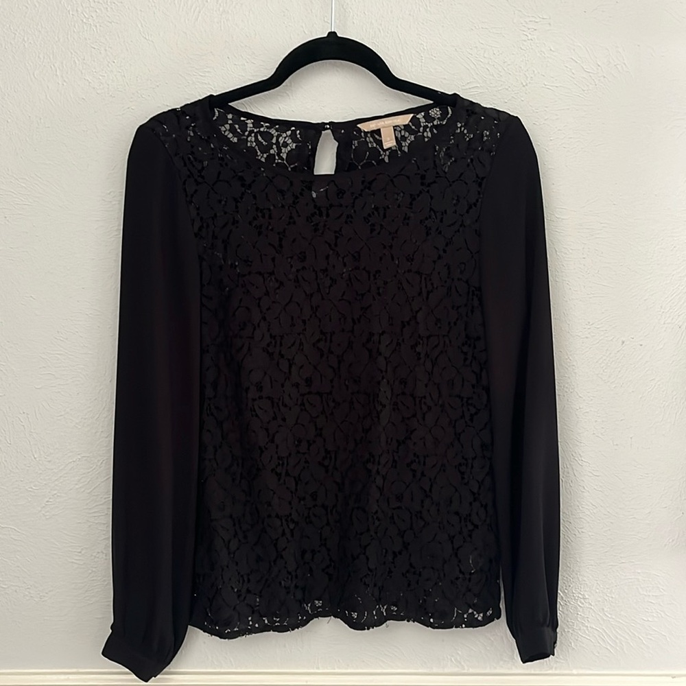 🛍️3/$10 Banana republic lace long sleeve